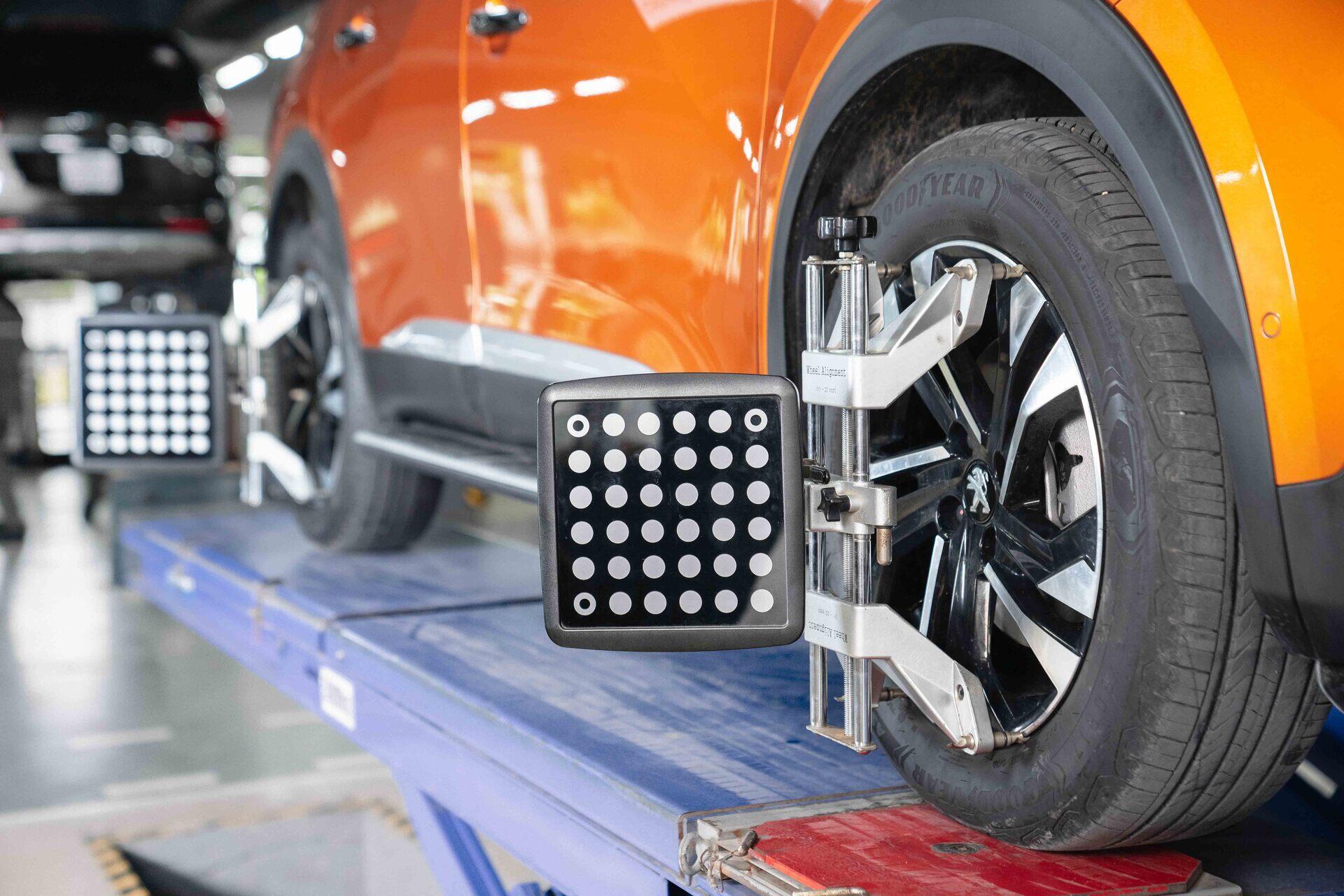 Vệ sinh sên xe Kia Mazda 3